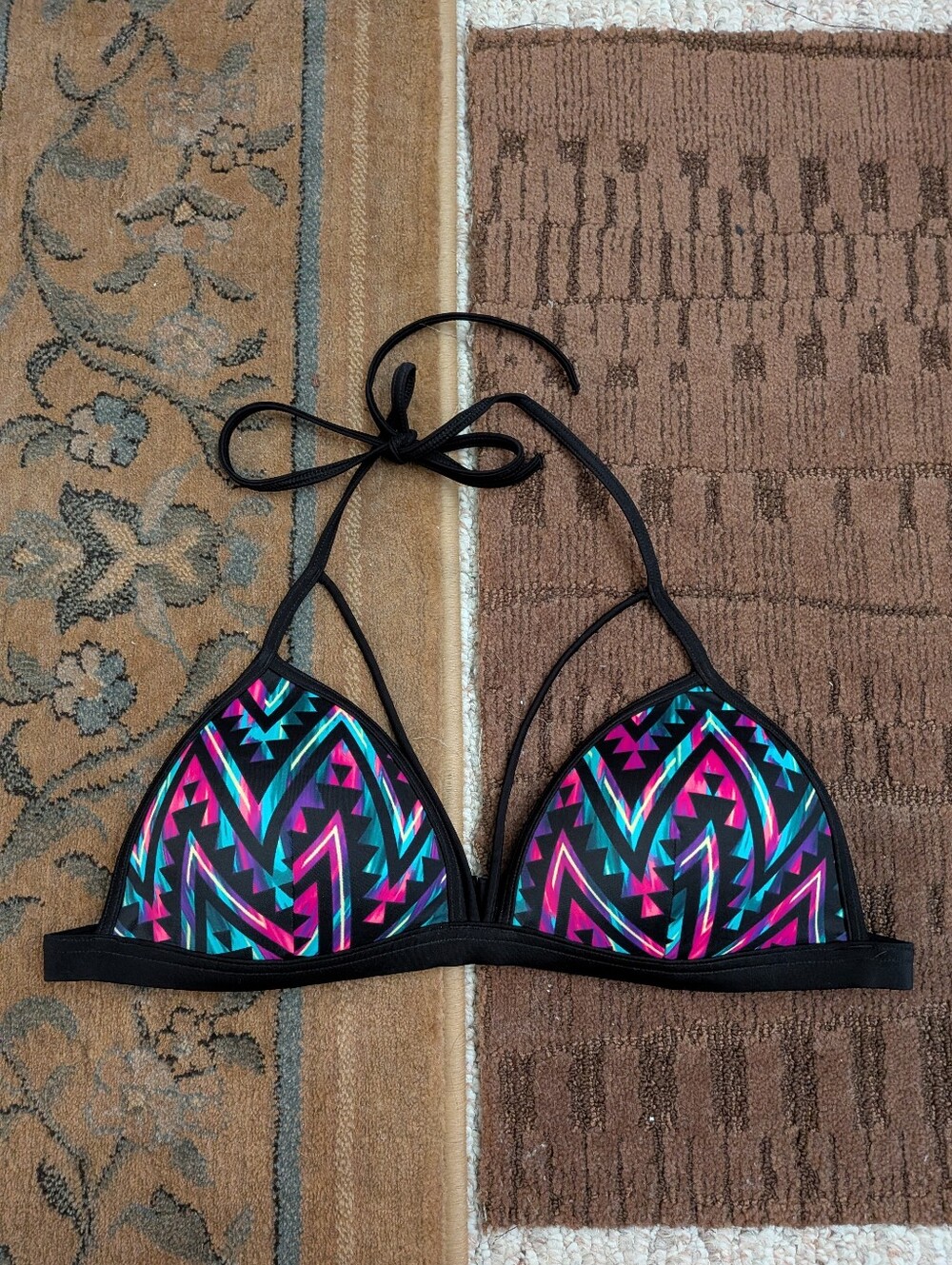 Victoria's Secret, Strappy Front Triangle Bikini Top, Multi Geo Print, L